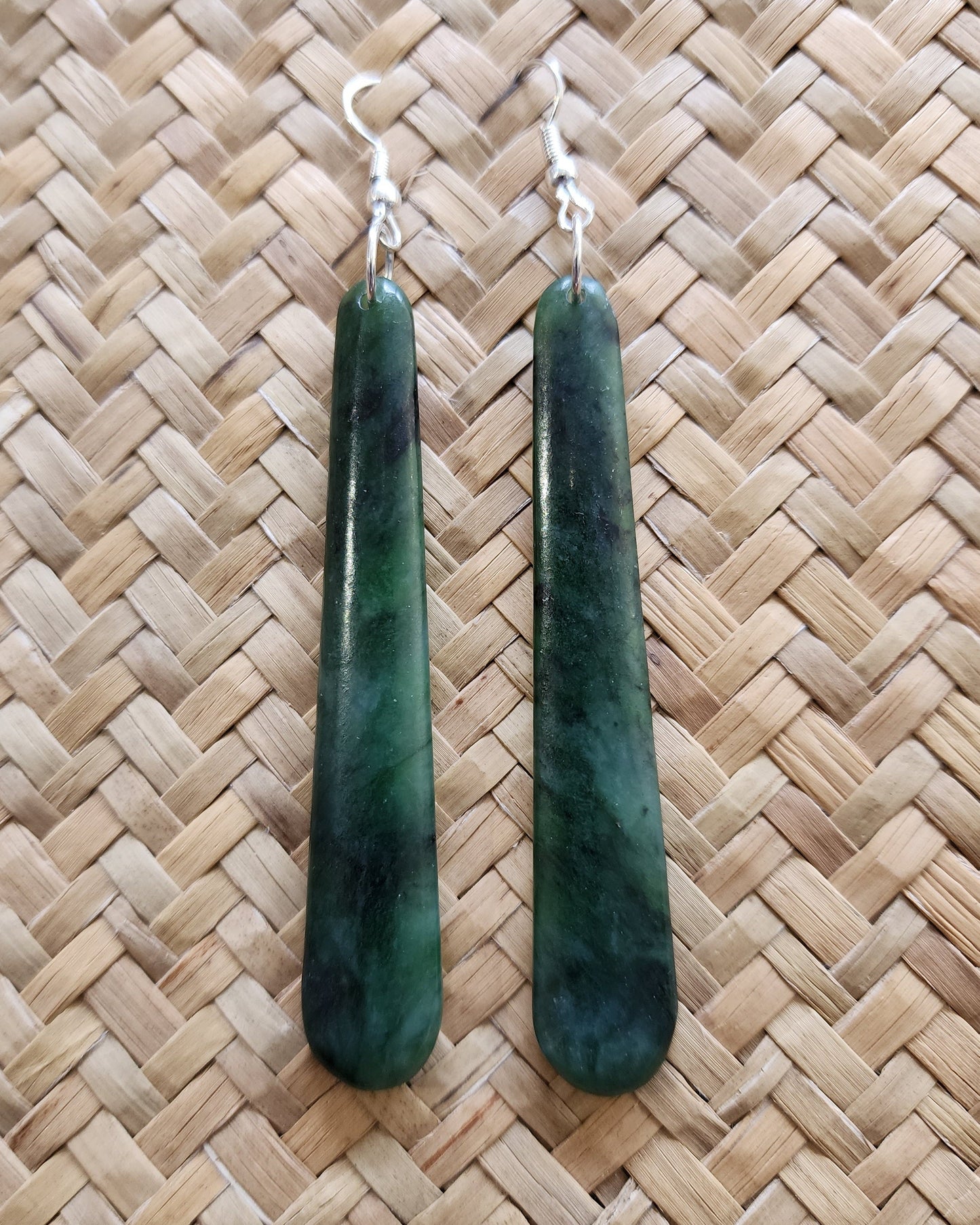 Teardrop earrings long Pounamu