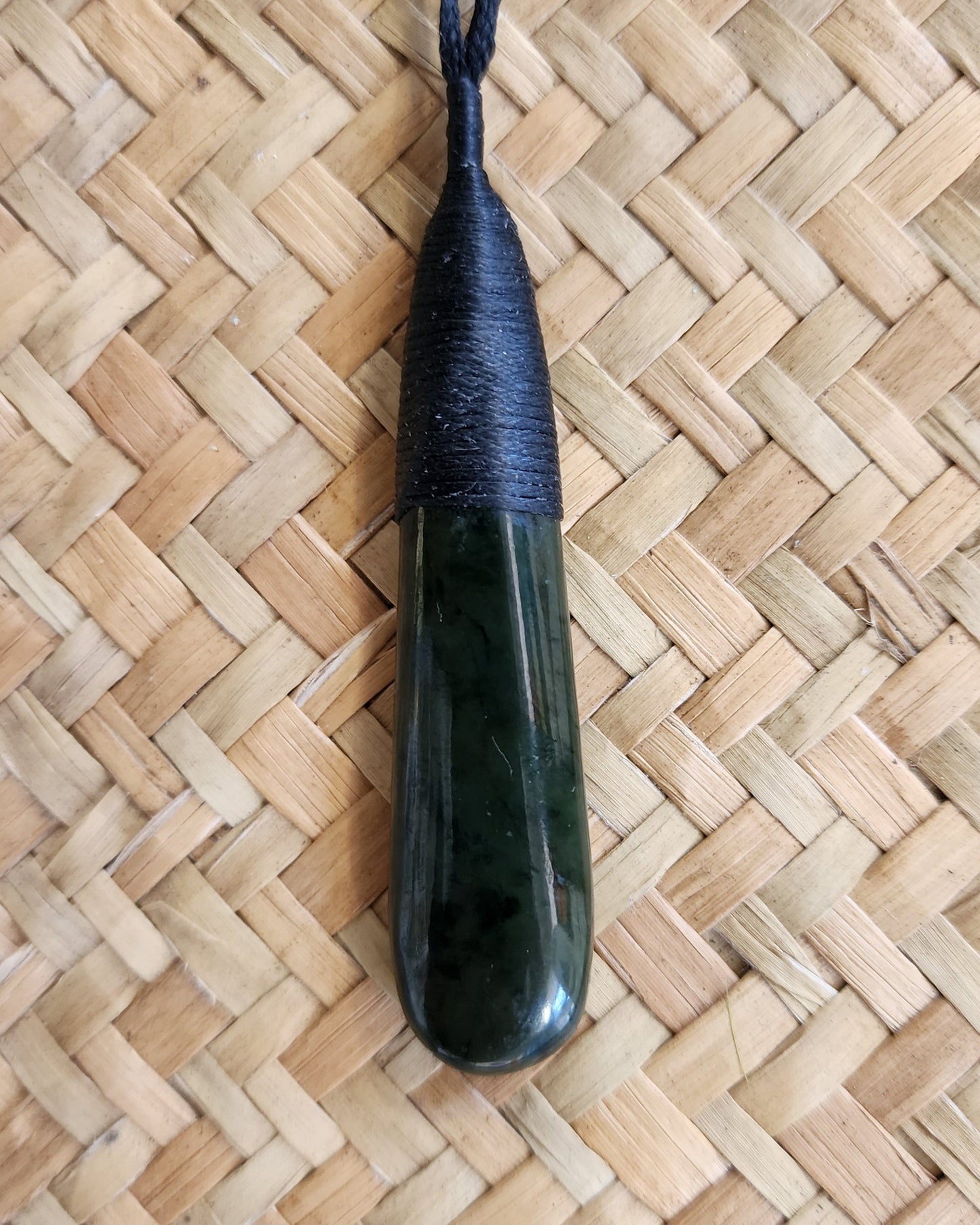 Bound Teardrop Pounamu Pendant