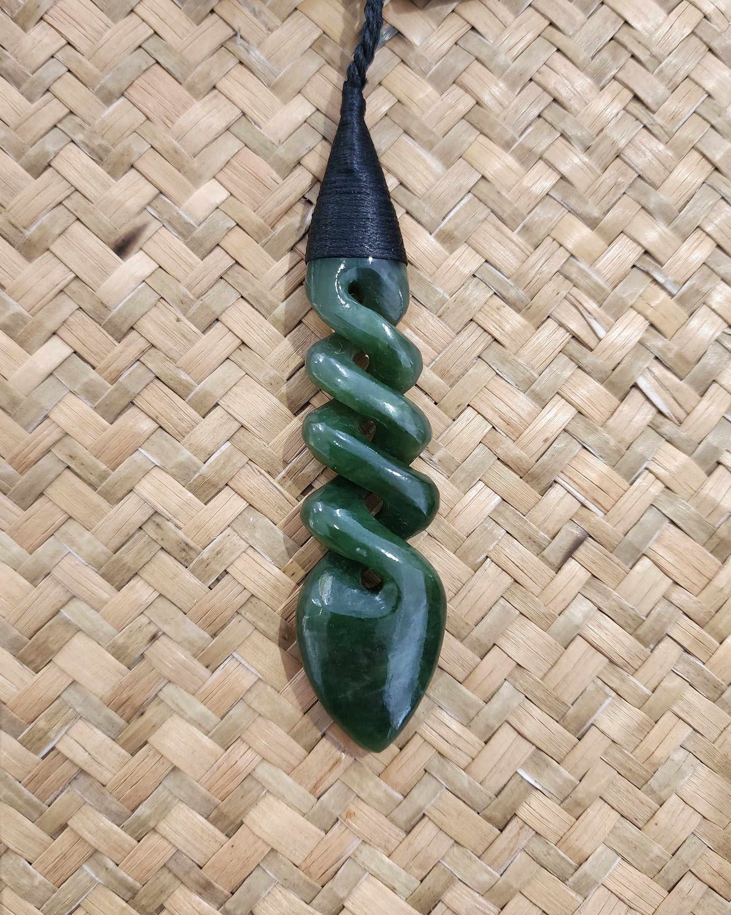 Infinity Twist Pounamu Pendant