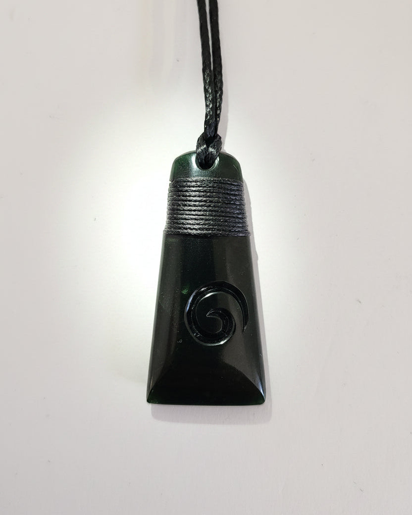 Pounamu Koru Toki