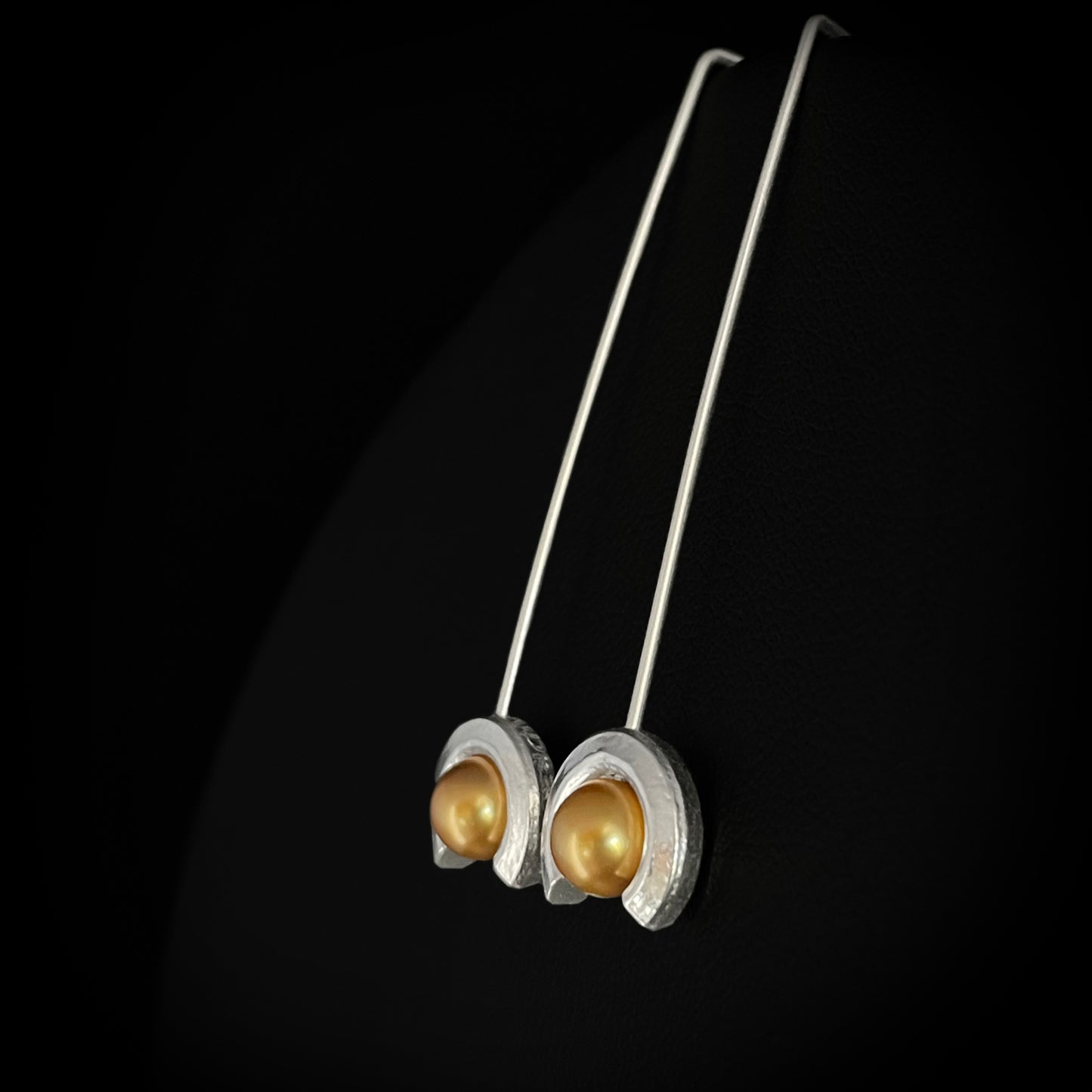 Tulip Mania Gold Pearl Drops