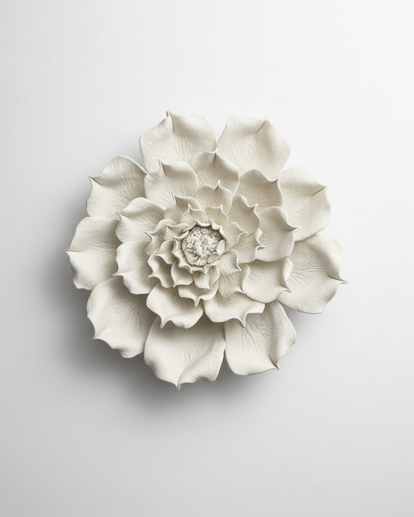 Dahila in White
