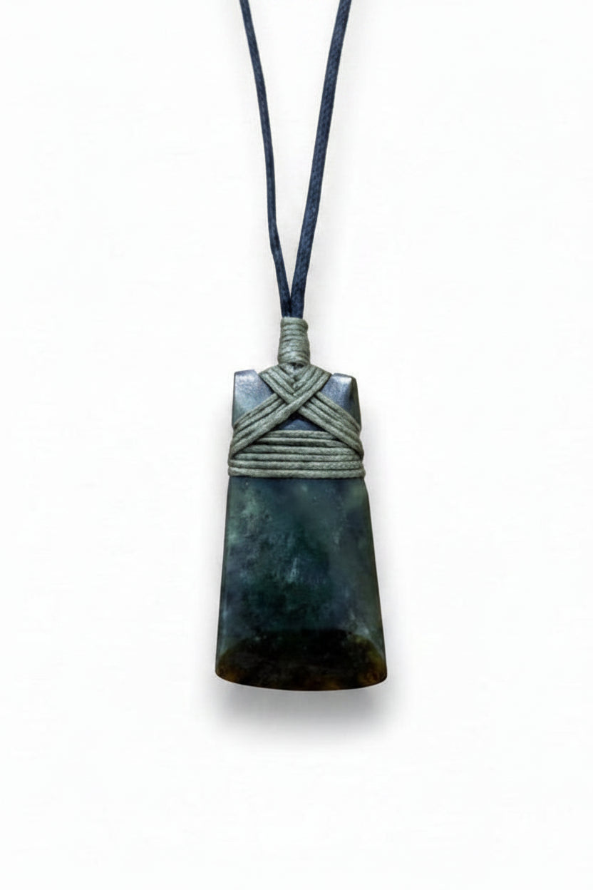 Small Pounamu Toki with Green Cord