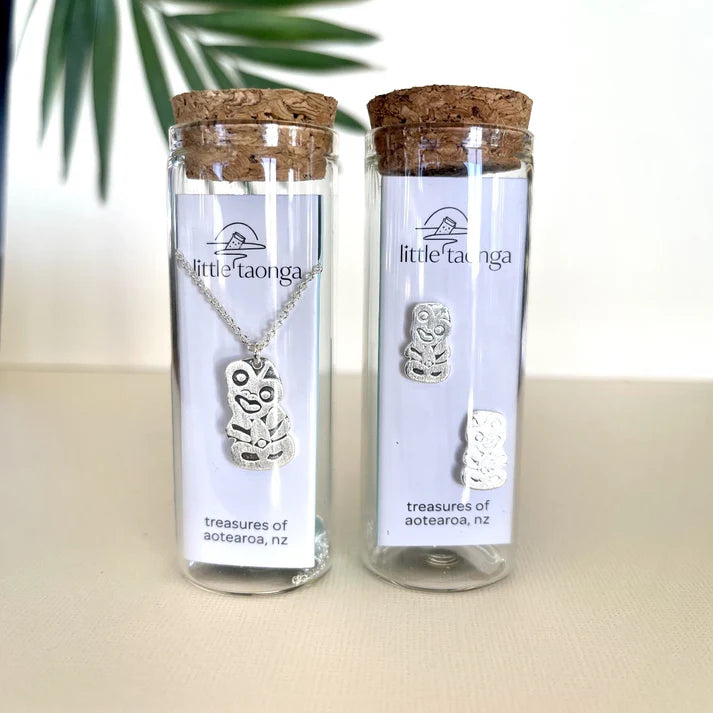 Hei Tiki stud earrings