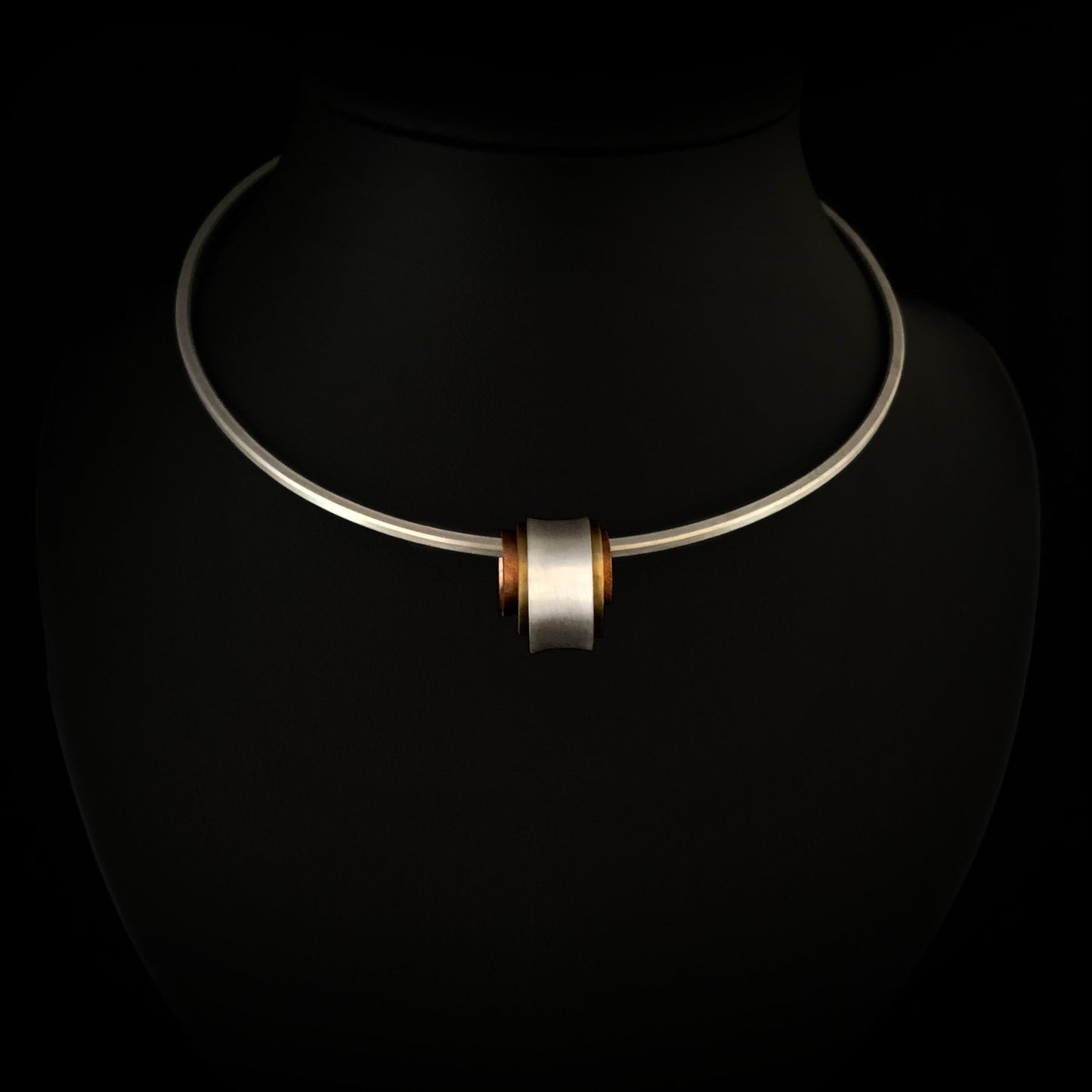 Eclipse Elven ring pendant