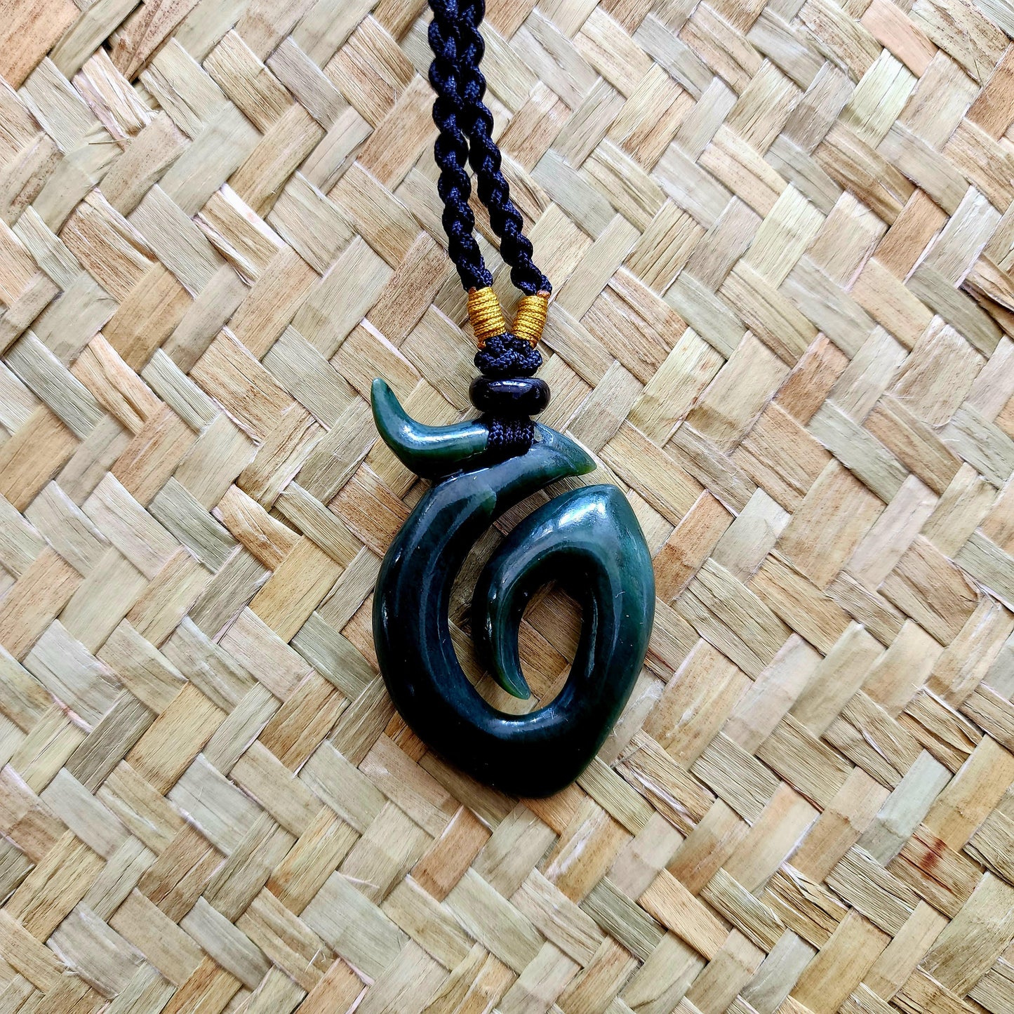 Manaia Fish Hook Auhunga