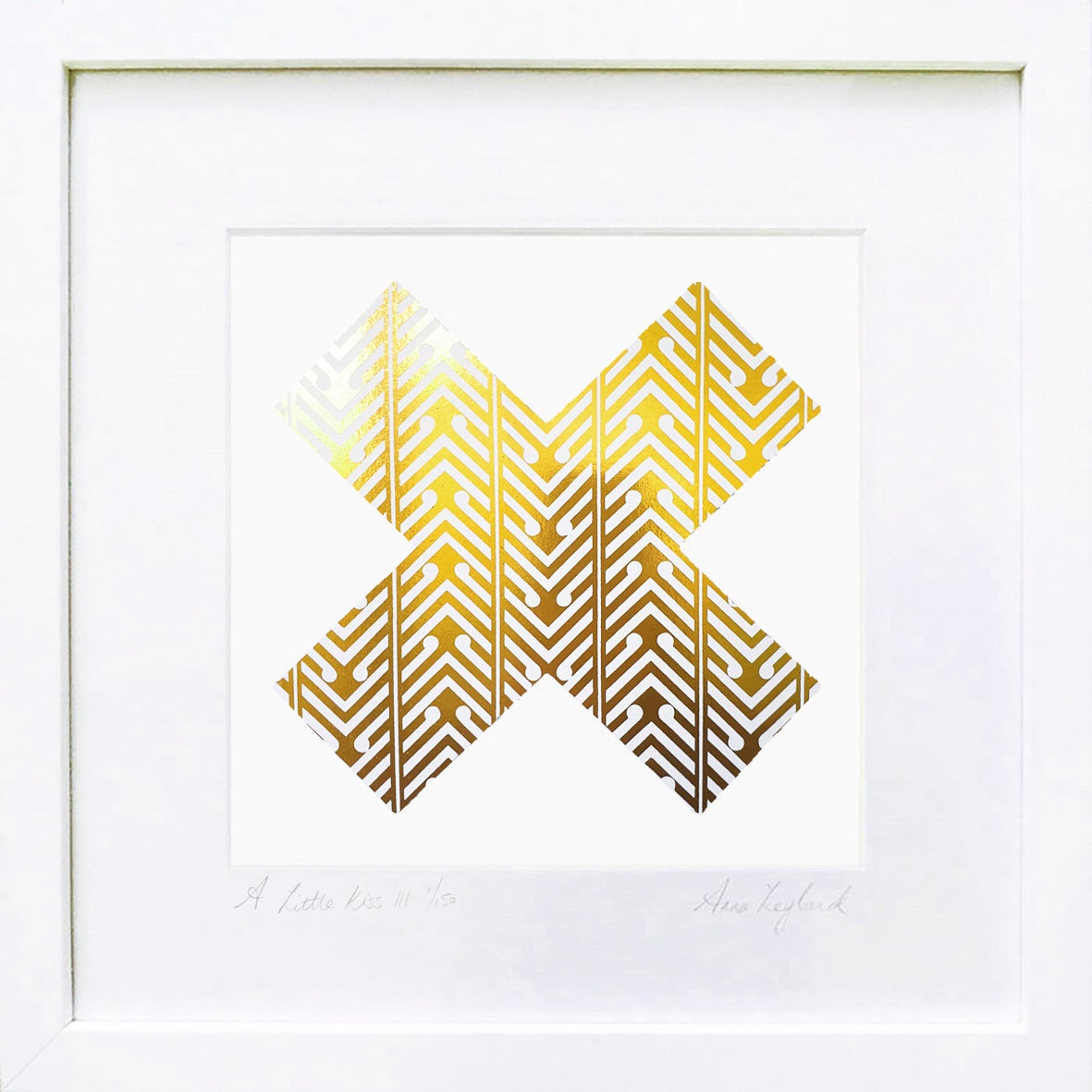 A Little Kiss II in Gold