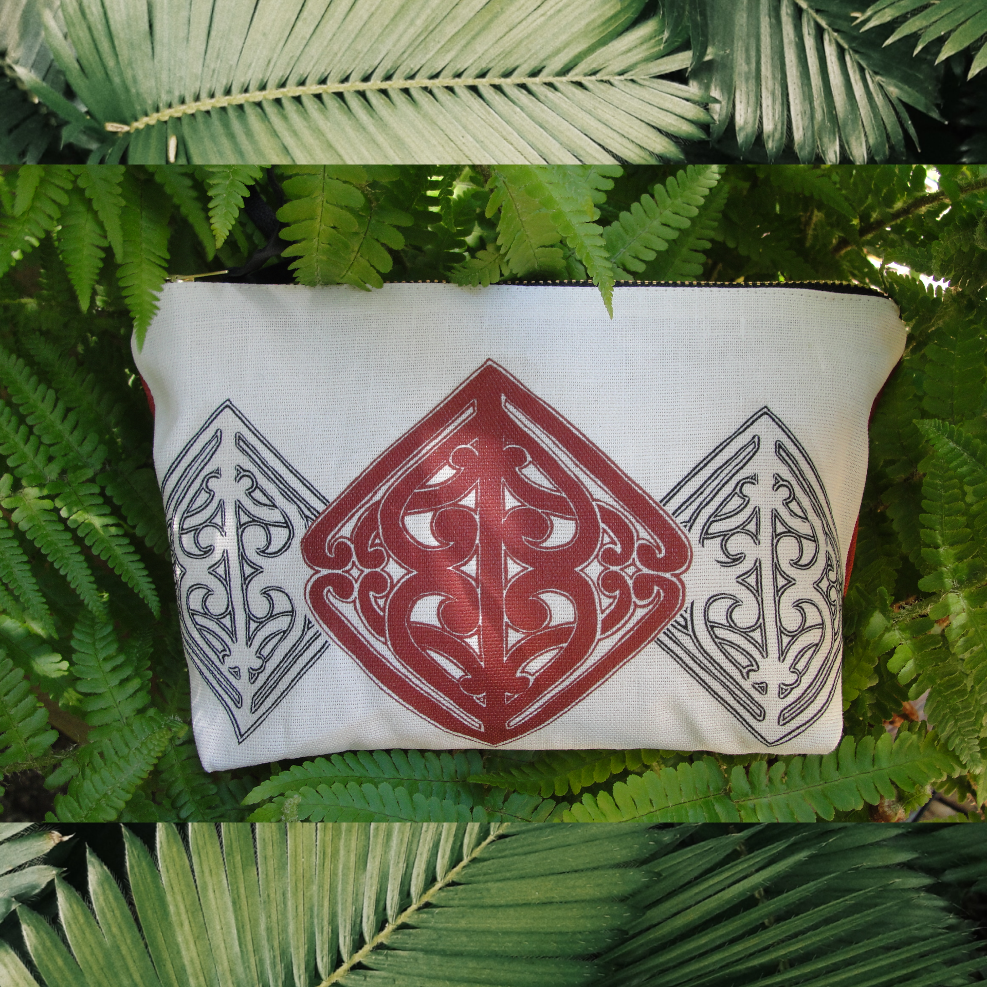 Pā o te hā pouches