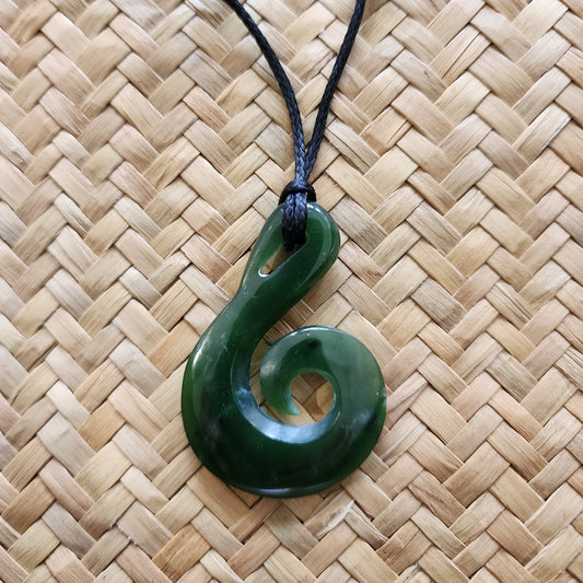 Pounamu koru Fish Hook