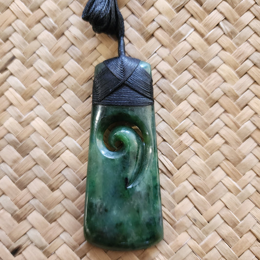 Toki with koru long - Pounamu