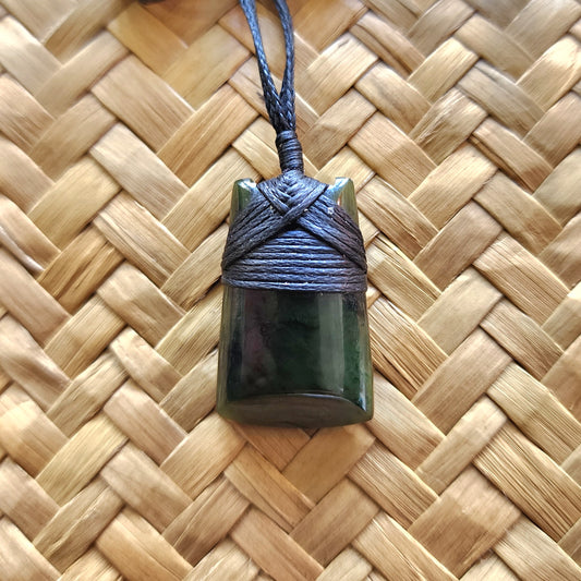 Toki - Baby Pounamu