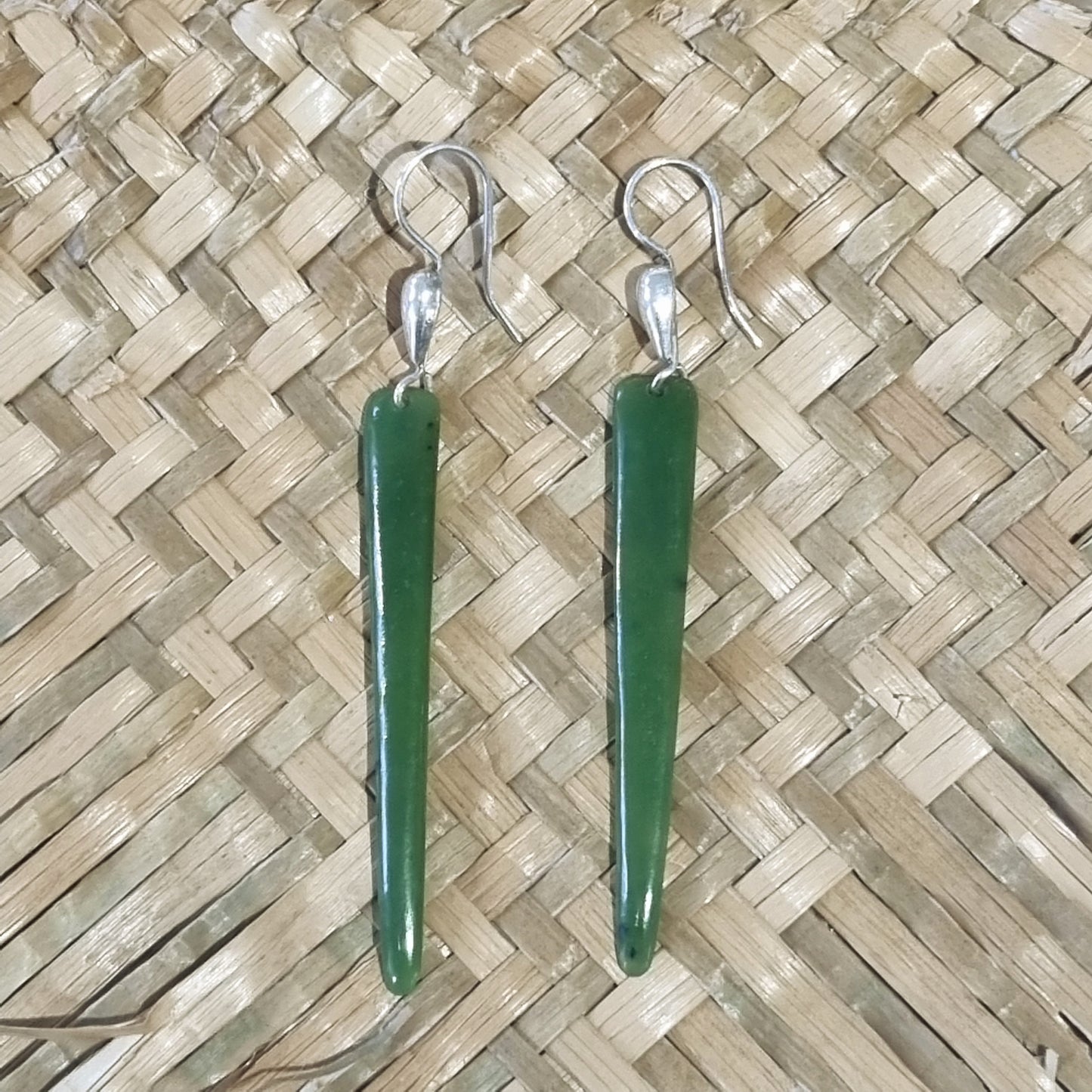 Pounamu Earrings - Long Point