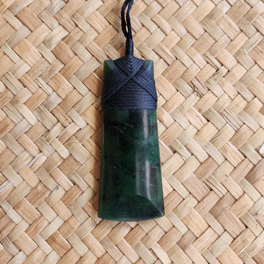 Toki - Medium Pounamu