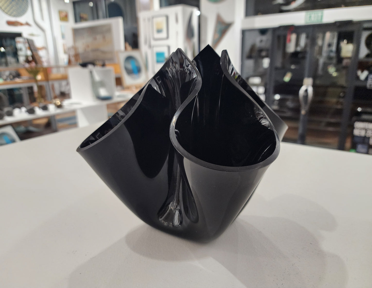 Opaque Black Quatra Bloom