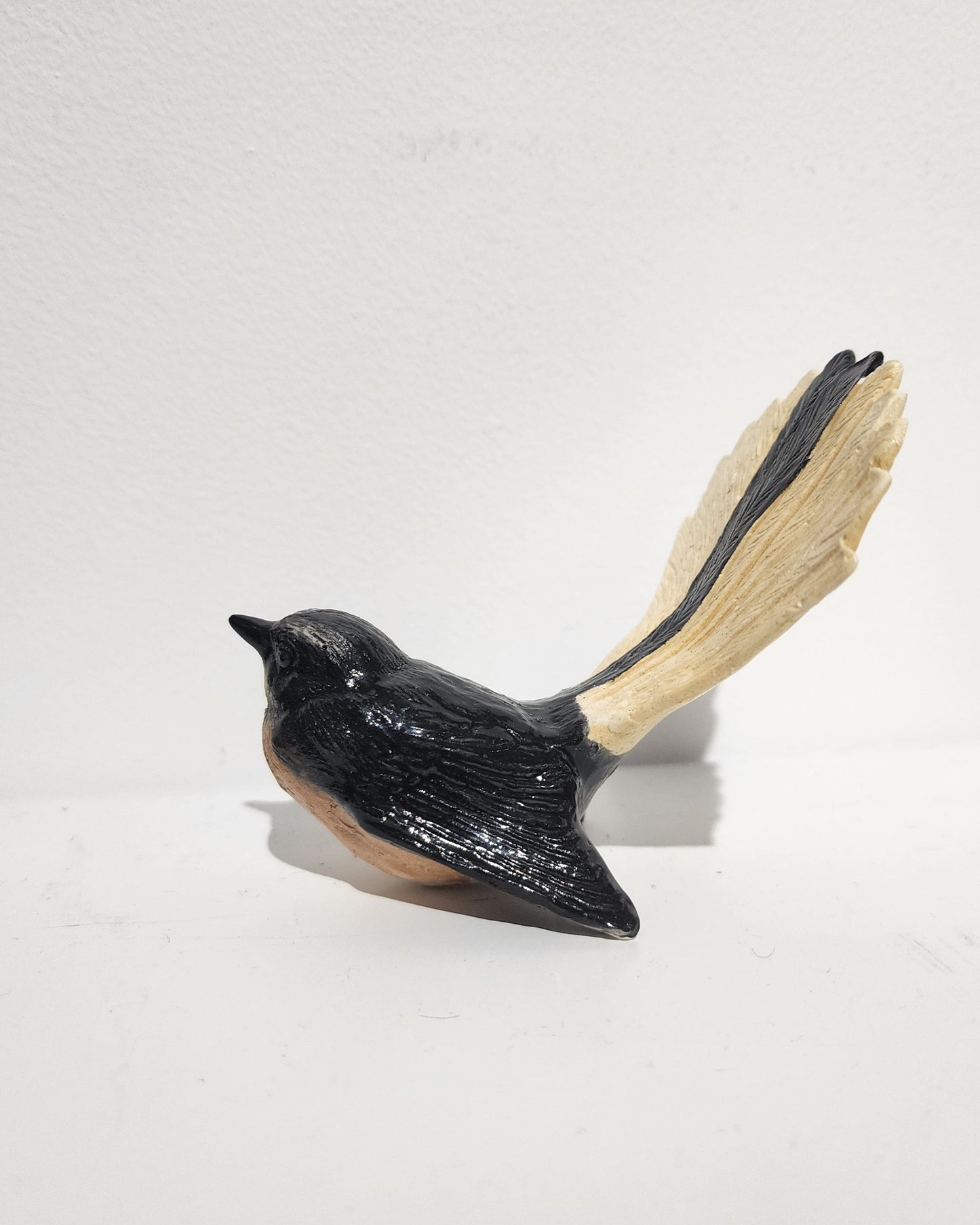 Sitting Fantail in Porcelian