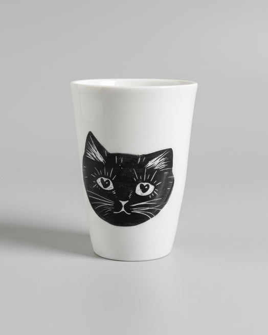 CUTE BUT EMOTIONALLY UNAVAILABLE