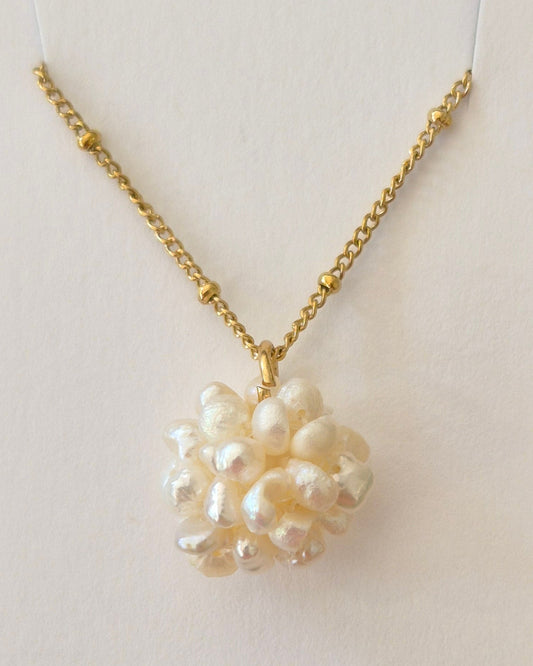Cluster Pearl Necklace in Light & Dark