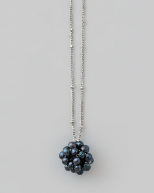 Cluster Pearl Necklace in Light & Dark