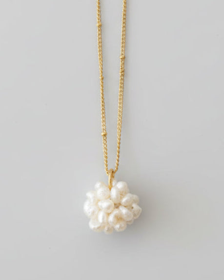Cluster Pearl Necklace in Light & Dark