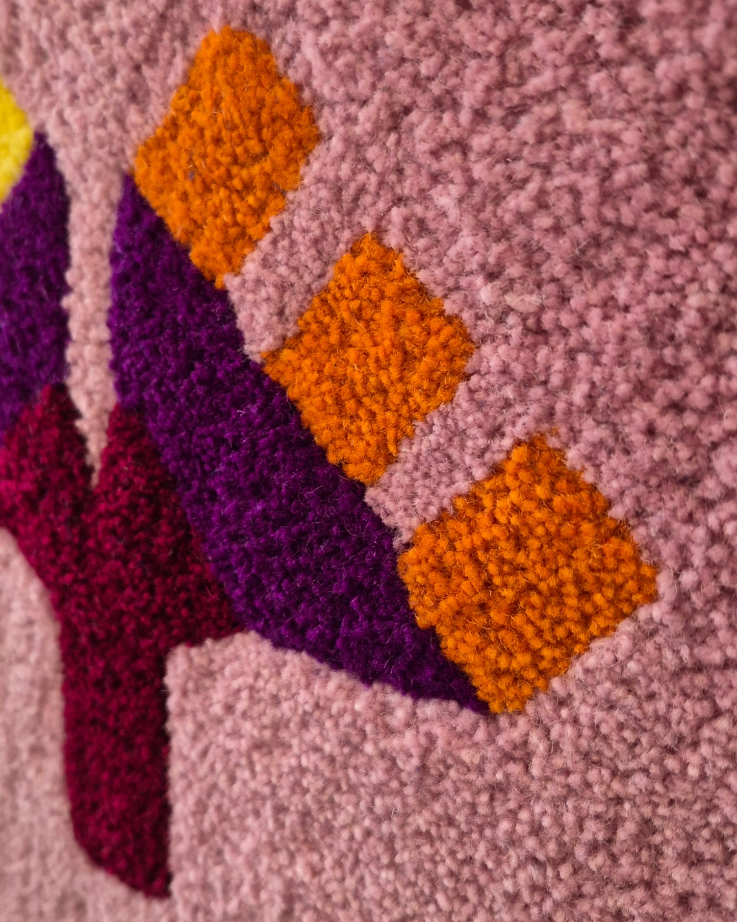 Fulufulu Kaute - Tufted Round