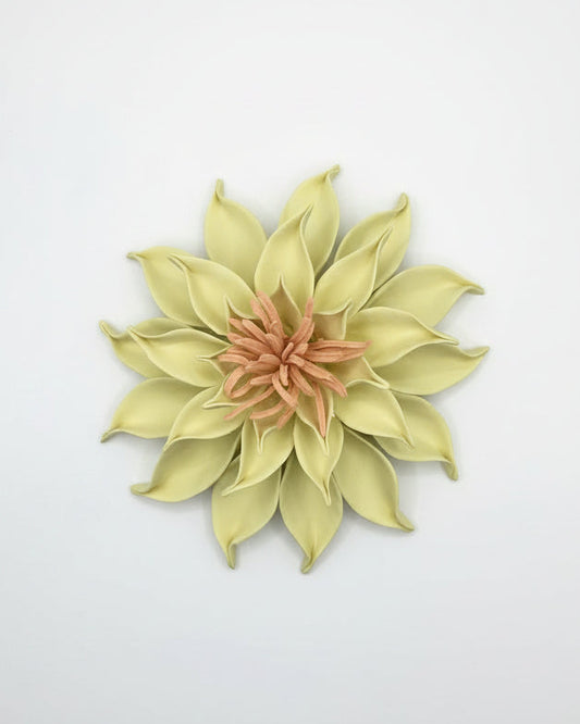 Dahlia in Lemon