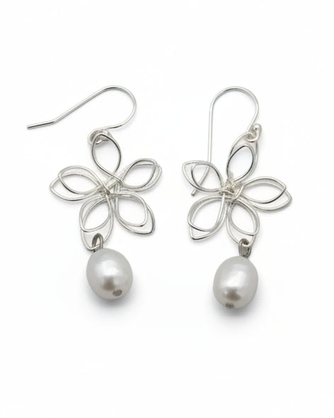 Daisy Pearl Droplets in Gold or Silver
