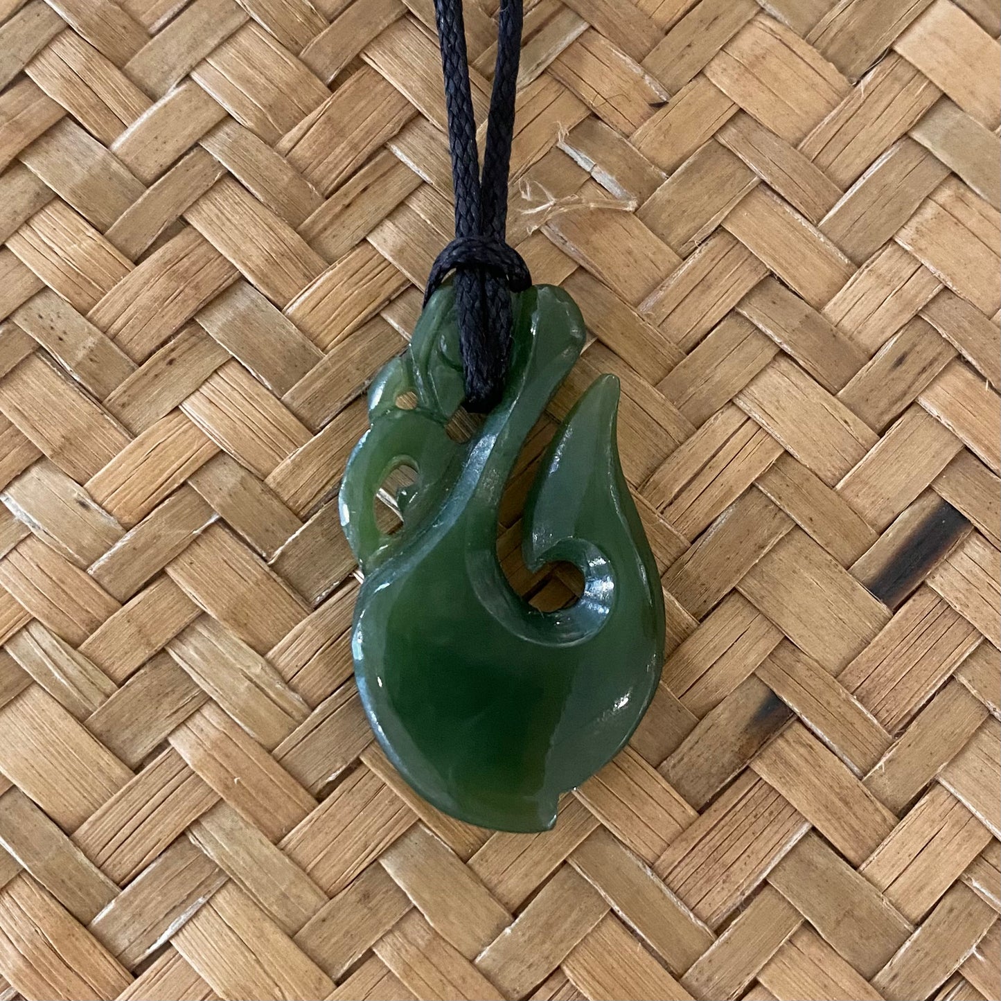 Manaia Fish Hook Small - Pounamu