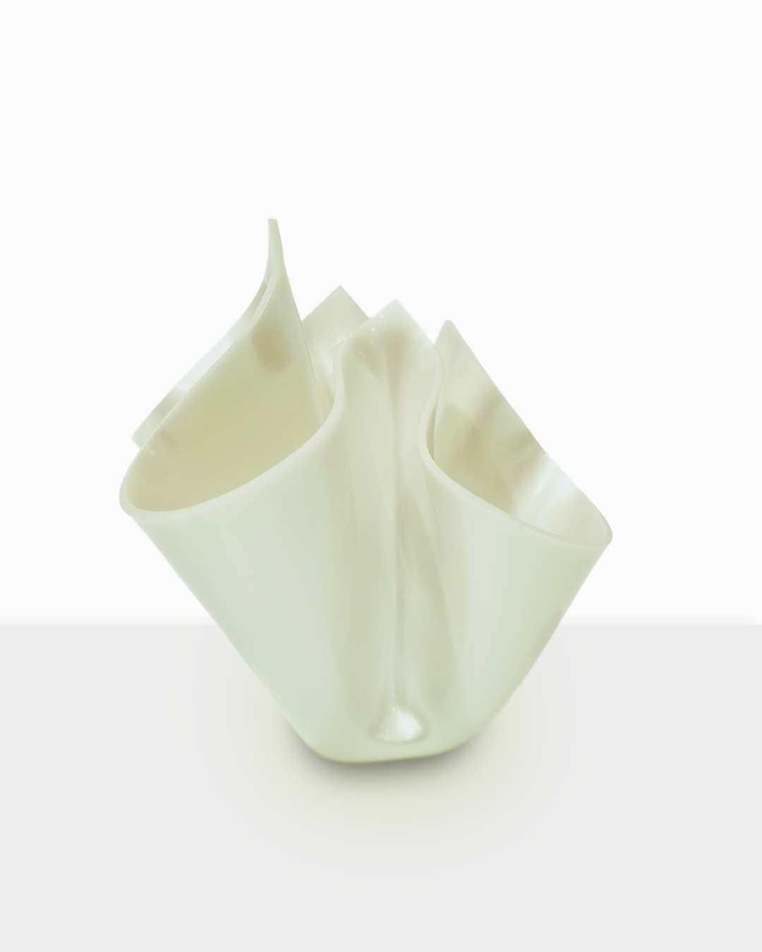 Pearlescent White - Green Quatra Bloom