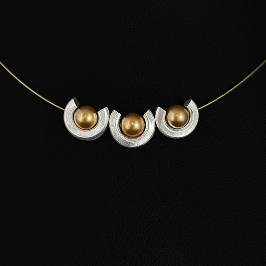 Tulip Mania gold pearl pendant