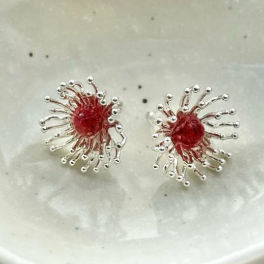 Pohutukawa Floragem Stamen Stud Earrings