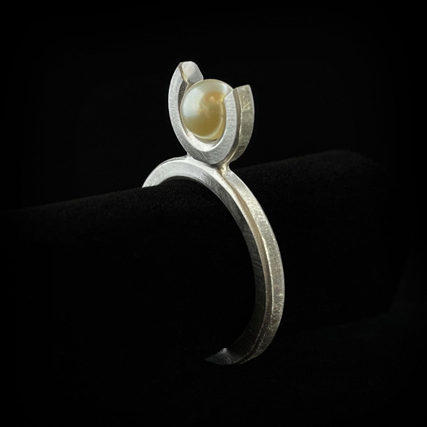 Tulip pearl ring - Cream