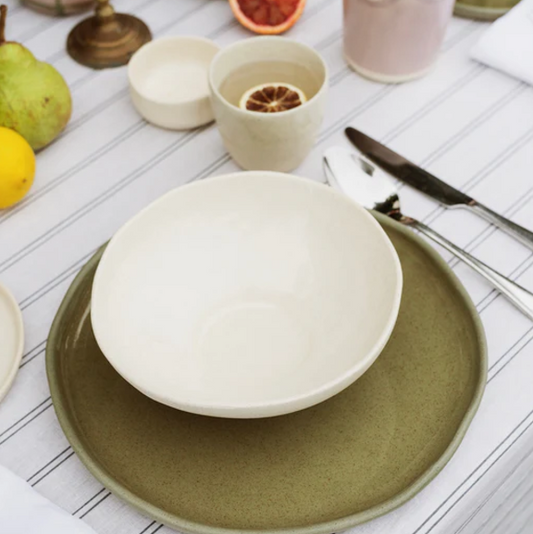 Round Ceramic Bowl in Oatmeal