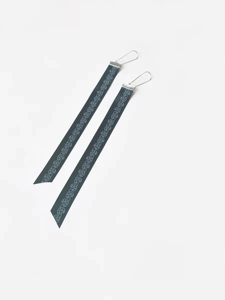 Kia Māia Earrings - Brown & Green