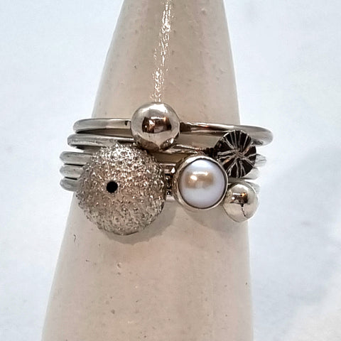 Kina with Fresh Water Pearl Ring