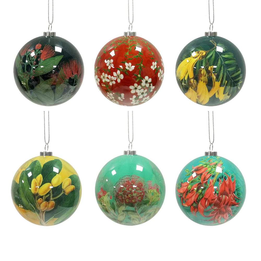 Box of six Christmas Baubles